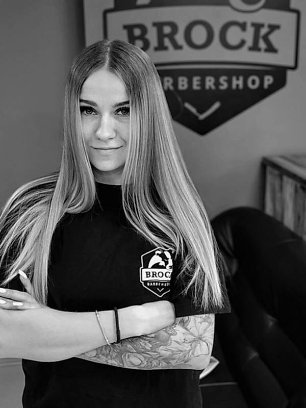 barber maria bw